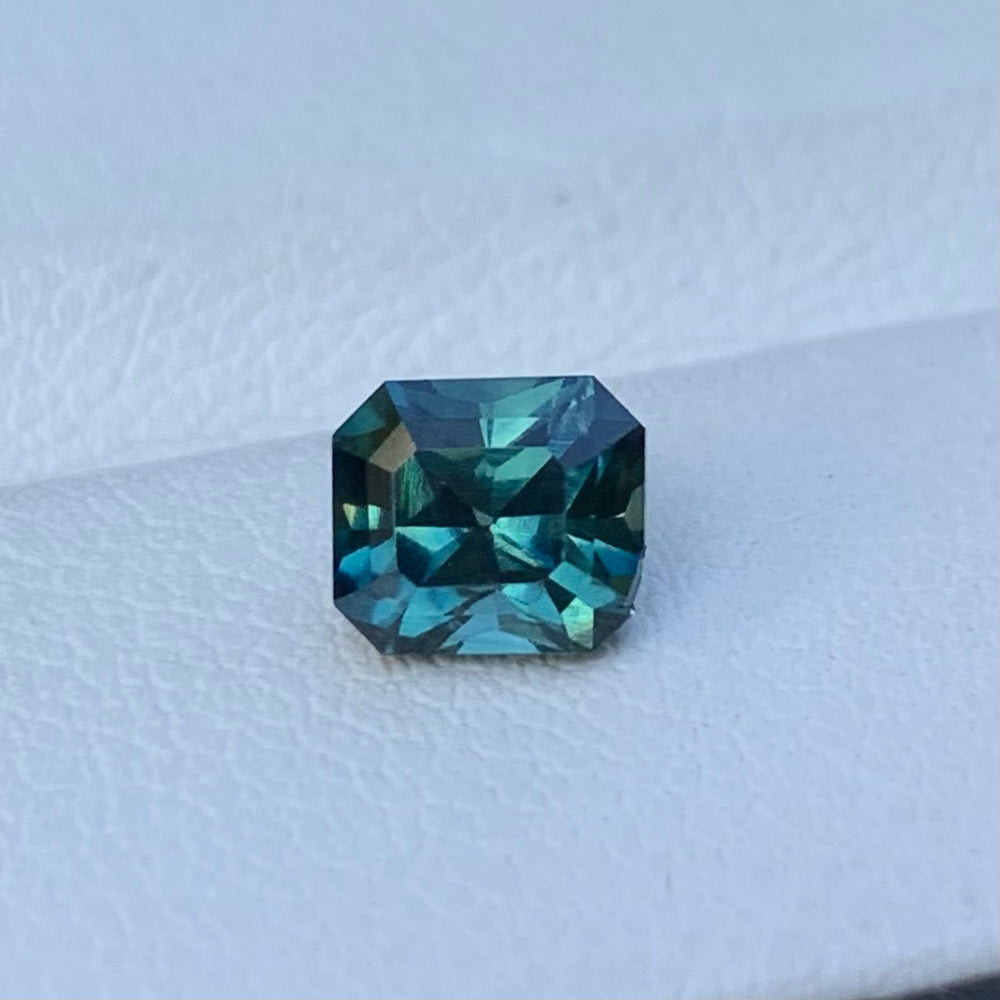 1.16 Cts Natural Peacock Teal Sapphire - (UH) - CeylonFineGemsCo
