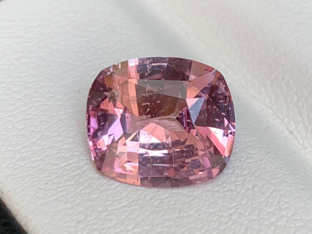 Unheated Padparadscha Sapphire 3.89 cts, Ceylon King Sapphire, Natural Padparadscha sapphire, Orangish pink Sapphire for engagement ring - CeylonFineGemsCo